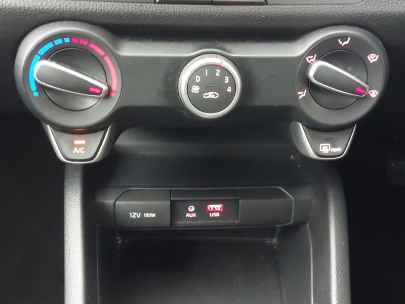 Used Kia Stonic 2019 for sale - 77472168: Photo 11