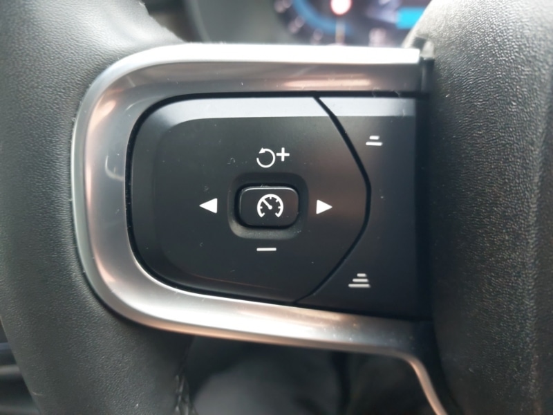 Used Volvo XC40 2024 for sale - 75959189: Photo 15