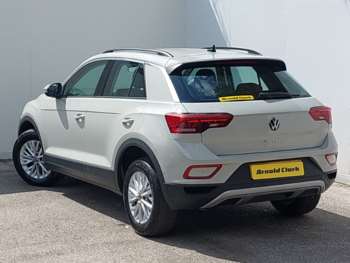 Used Volkswagen T-Roc 2023 for sale - 75104759: Photo