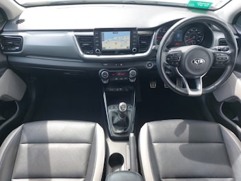 Used Kia Stonic 2020 for sale - 78910143: Photo