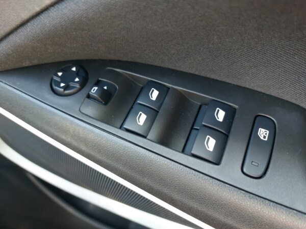 Used Vauxhall Crossland 2021 for sale - 75138555: Photo 13
