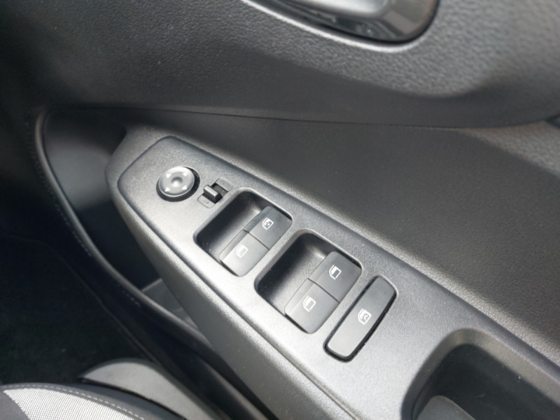 Used Hyundai i10 2023 for sale - 78126650: Photo 18