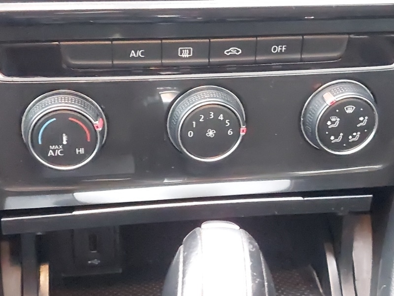 Used Volkswagen Golf 2018 for sale - 76602602: Photo 11