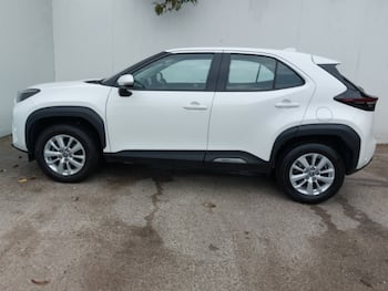Used Toyota Yaris Cross 2023 for sale - 79772733: Photo