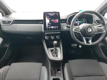 Used Renault Clio 2024 for sale - 75989016: Photo 2
