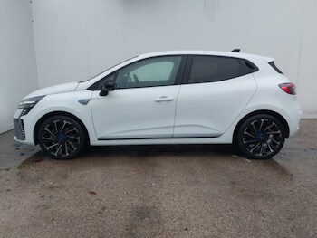 Used Renault Clio 2024 for sale - 75989016: Photo 4