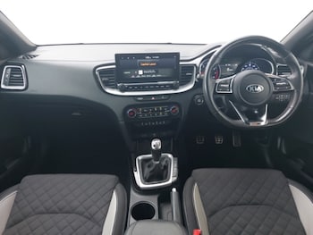 Used Kia Ceed 2021 for sale - 76221452: Photo 2