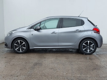 Used Peugeot 208 2019 for sale - 75595129: Photo