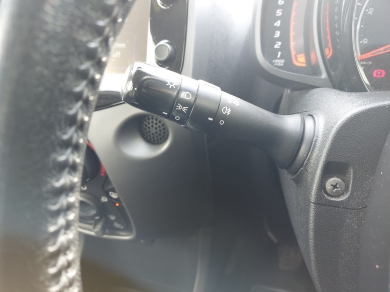 Used Toyota AYGO 2018 for sale - 76383864: Photo 16