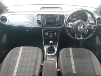 Used Volkswagen Beetle 2017 for sale - 77841934: Photo