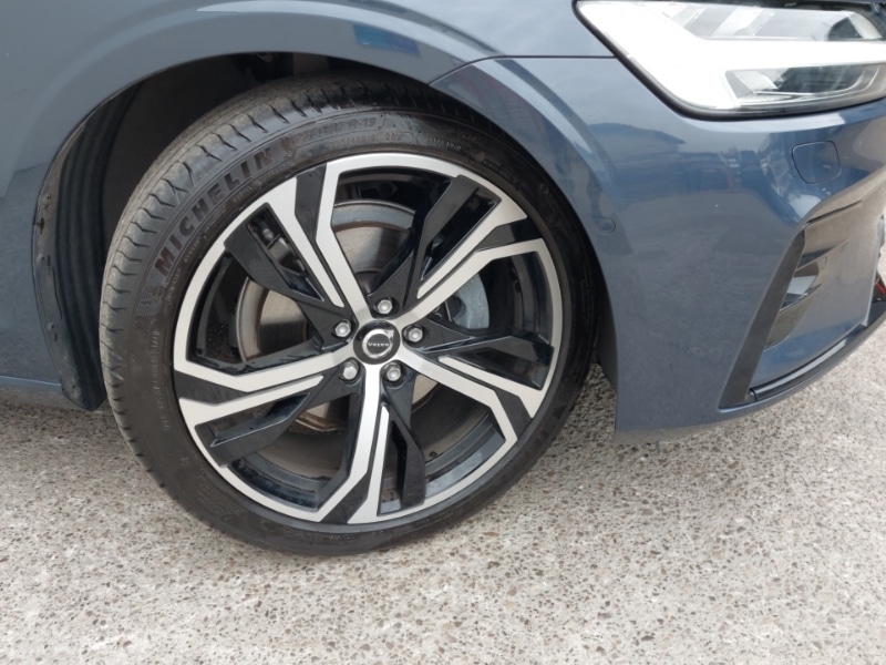 Used Volvo V60 2025 for sale - 77987596: Photo 9