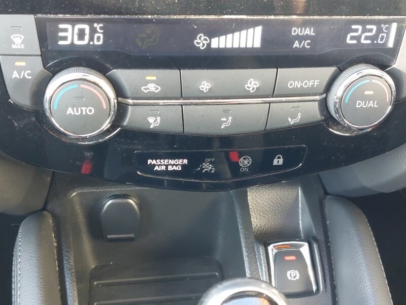 Used Nissan Qashqai 2017 for sale - 76763700: Photo 11