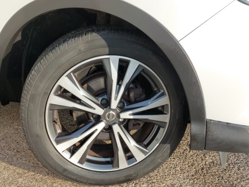 Used Nissan Qashqai 2017 for sale - 76763700: Photo 9