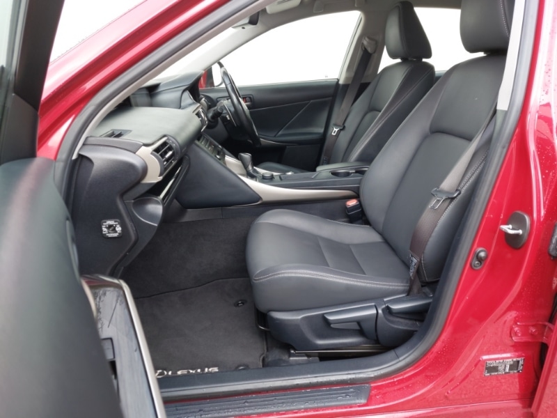 Used Lexus IS 2019 for sale - 76410955: Photo 5