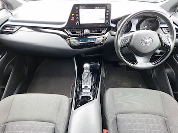 Used Toyota C-HR 2020 for sale - 78848663: Photo