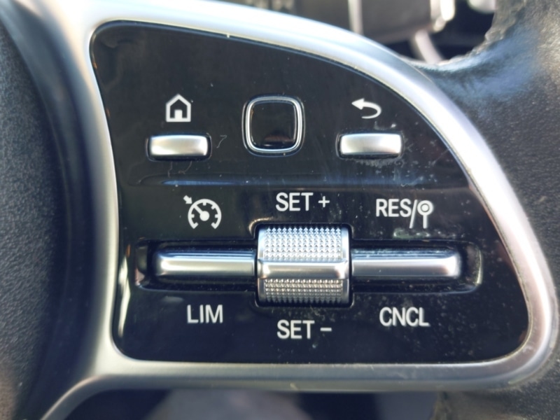 Used Mercedes-Benz C Class 2018 for sale - 77750576: Photo 15