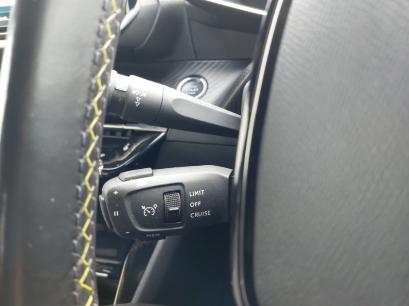 Used Peugeot 2008 2021 for sale - 76745750: Photo 16