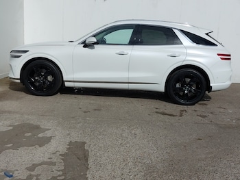 Used Genesis GV70 2023 for sale - 78065629: Photo