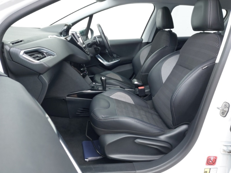 Used Peugeot 2008 2015 for sale - 76648514: Photo 5