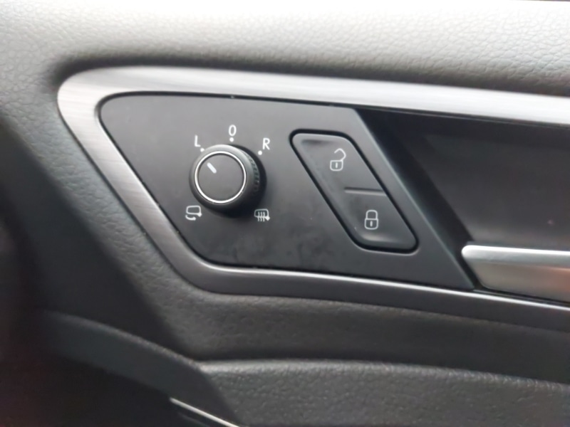 Used Volkswagen Golf 2018 for sale - 77086802: Photo 19