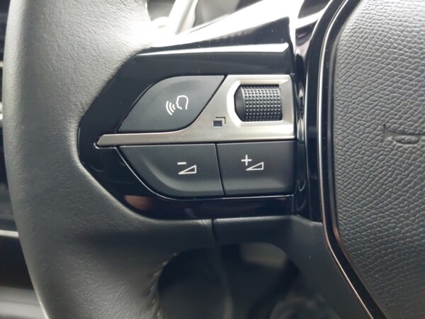 Used Peugeot 2008 2022 for sale - 76221256: Photo 14