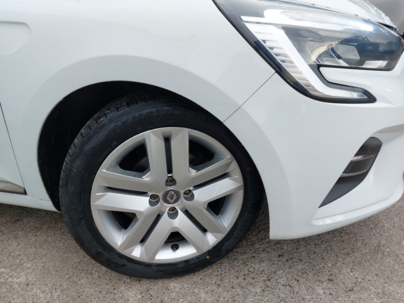 Used Renault Clio 2020 for sale - 77716847: Photo 9