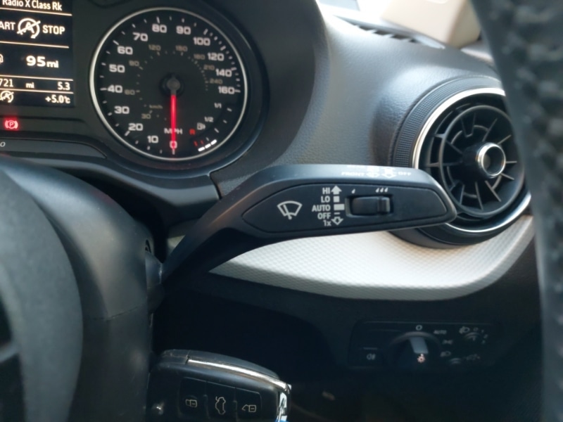 Used Audi Q2 2020 for sale - 76639553: Photo 17