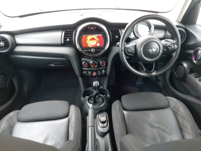 Used MINI Hatch 2018 for sale - 77347689: Photo 2