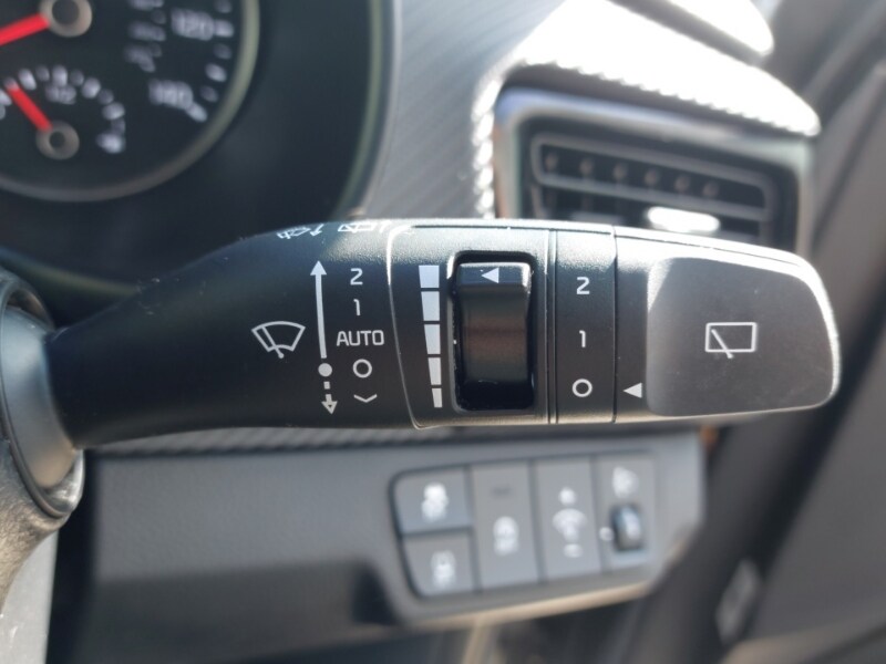 Used Kia Stonic 2023 for sale - 78169654: Photo 17
