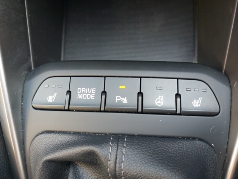 Used Kia Stonic 2023 for sale - 78169654: Photo 19