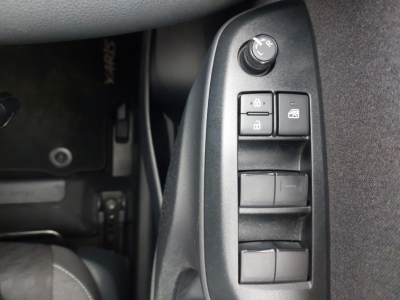 Used Toyota Yaris 2023 for sale - 77472155: Photo 18