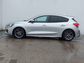 Used Ford Focus 2021 for sale - 77373428: Photo