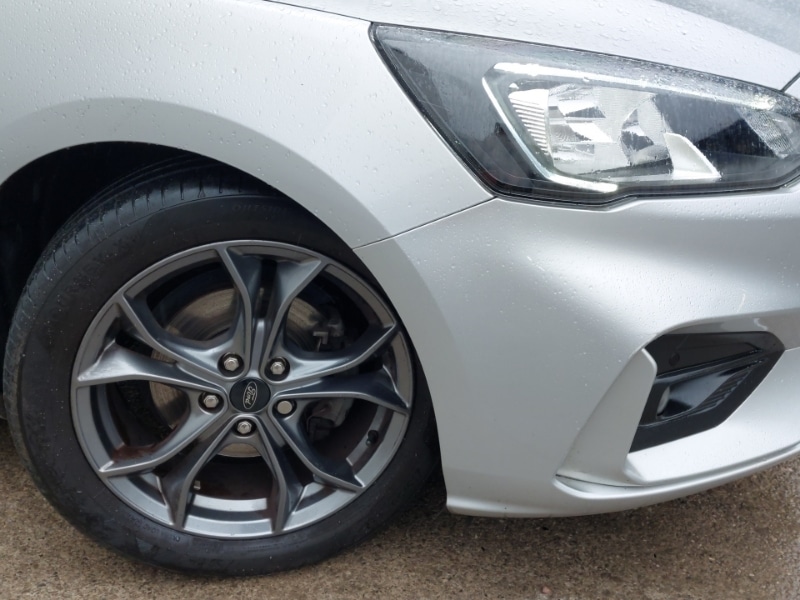 Used Ford Focus 2021 for sale - 77373428: Photo 9