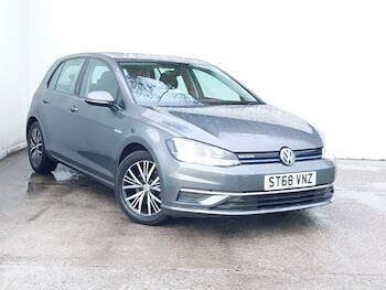 Used Volkswagen Golf 2018 for sale - 76537017: Photo