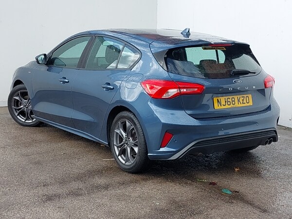 Used Ford Focus 2018 for sale - 76172076: Photo 3