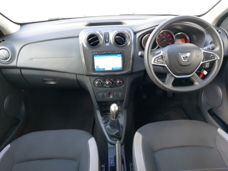 Used Dacia Sandero Stepway 2020 for sale - 76493357: Photo 2