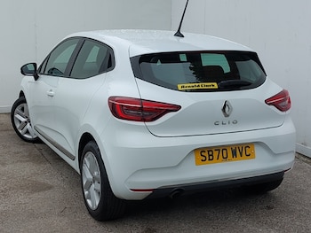 Used Renault Clio 2021 for sale - 78664537: Photo