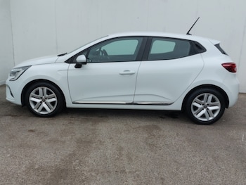 Used Renault Clio 2021 for sale - 78664537: Photo