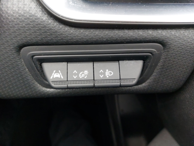 Used Renault Clio 2021 for sale - 76160354: Photo 19