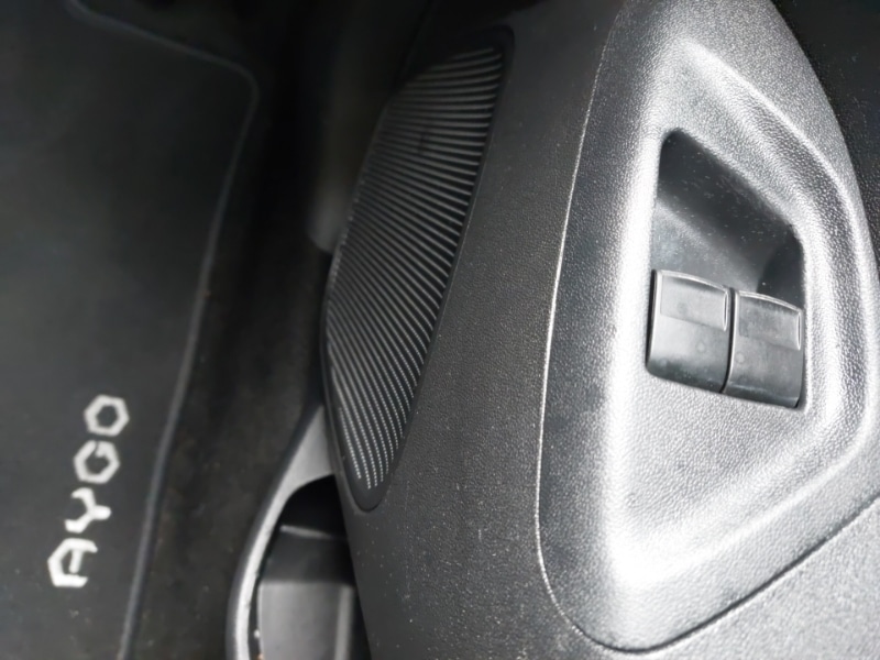 Used Toyota AYGO 2017 for sale - 76331642: Photo 19