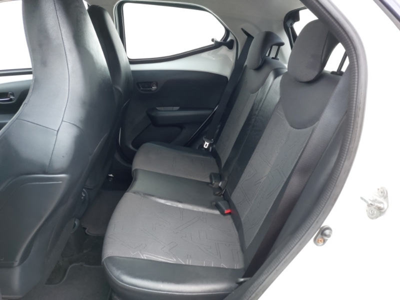 Used Toyota AYGO 2017 for sale - 76331642: Photo 6