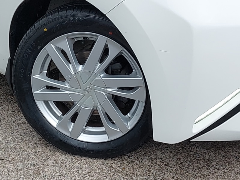 Used Toyota AYGO 2017 for sale - 76331642: Photo 9