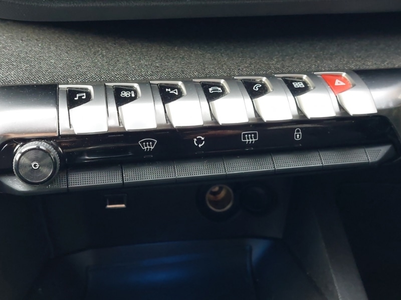 Used Peugeot 3008 2019 for sale - 77219315: Photo 11