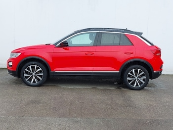 Used Volkswagen T-Roc 2019 for sale - 77448380: Photo