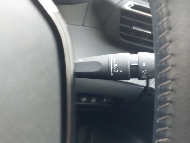 Used Peugeot 2008 2021 for sale - 76435129: Photo 18