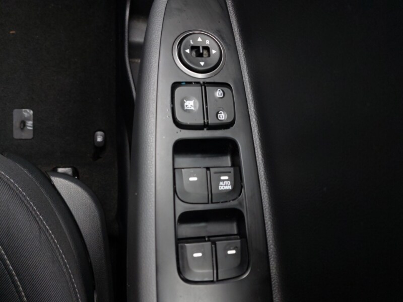 Used Hyundai i10 2017 for sale - 77907329: Photo 16