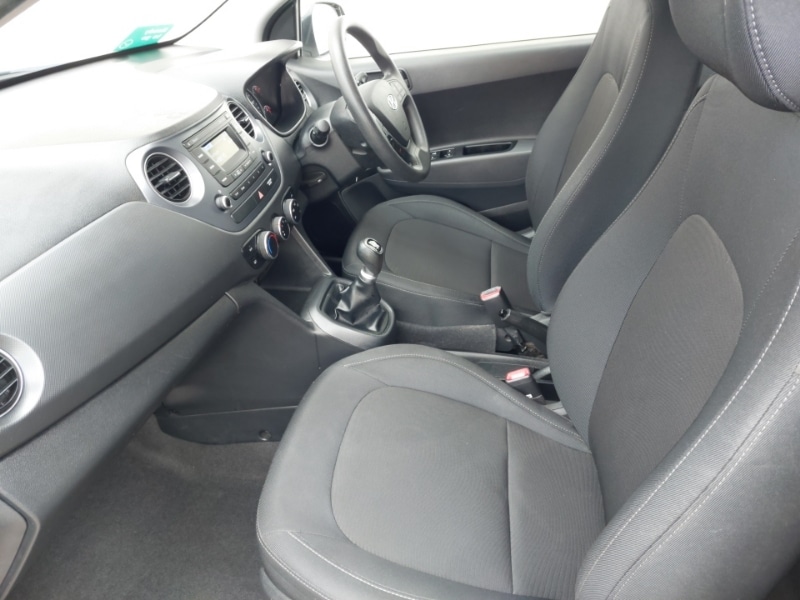 Used Hyundai i10 2017 for sale - 77907329: Photo 5