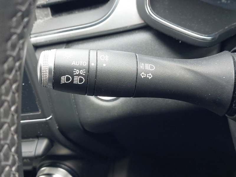 Used Renault Captur 2020 for sale - 78103451: Photo 15