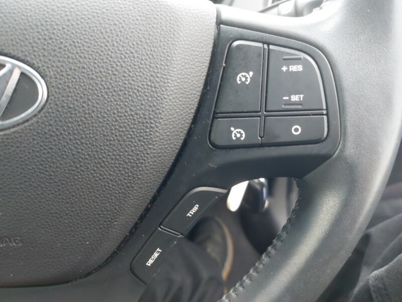 Used Hyundai i10 2018 for sale - 76721926: Photo 14