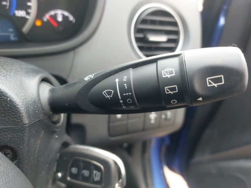 Used Hyundai i10 2018 for sale - 76721926: Photo 15